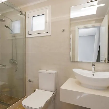 Alena By Καλάμι